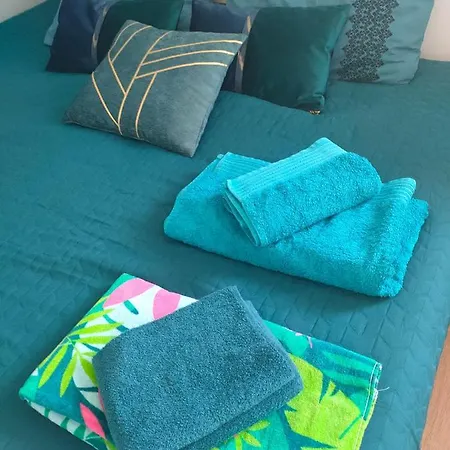 La Maison Bleue, A 20 Mn De Strasbourg, Sur La Route Des Vins, Jusqu'a 6 Personnes, * Sélestat