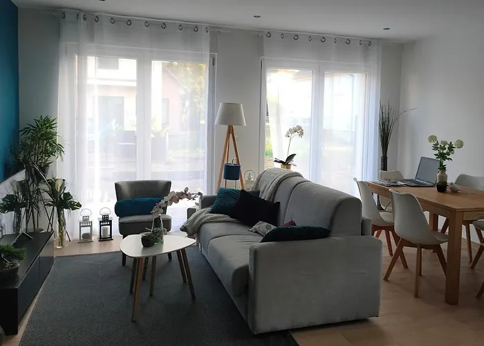 La Maison Bleue, A 20 Mn De Strasbourg, Sur La Route Des Vins, Jusqu'a 6 Personnes, Dom wakacyjny Sélestat