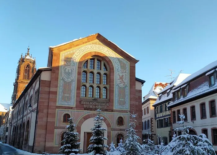 La Maison Bleue, A 20 Mn De Strasbourg, Sur La Route Des Vins, Jusqu'a 6 Personnes, * Sélestat