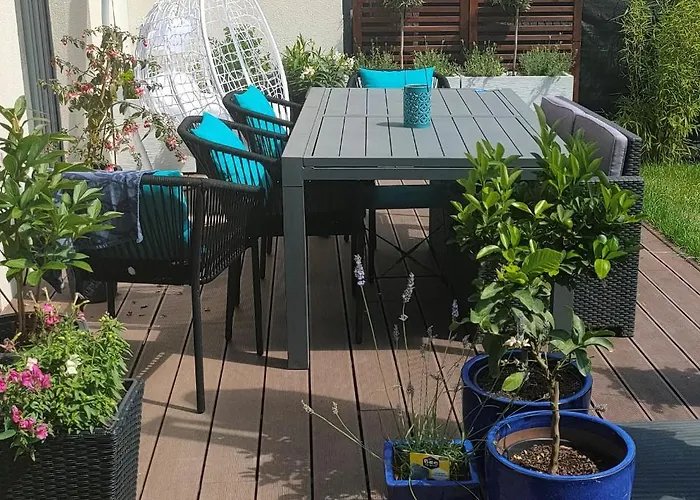 La Maison Bleue, A 20 Mn De Strasbourg, Sur La Route Des Vins, Jusqu'a 6 Personnes, * Sélestat